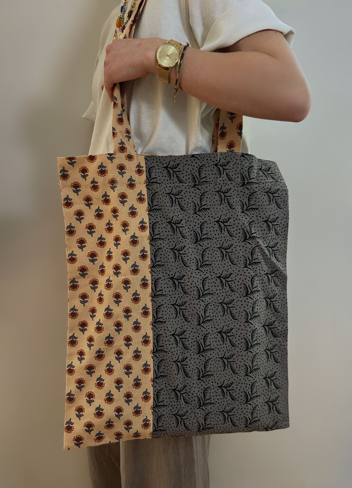 Tote bag en toile rose imprimée de fleurs, style romantique et champêtre