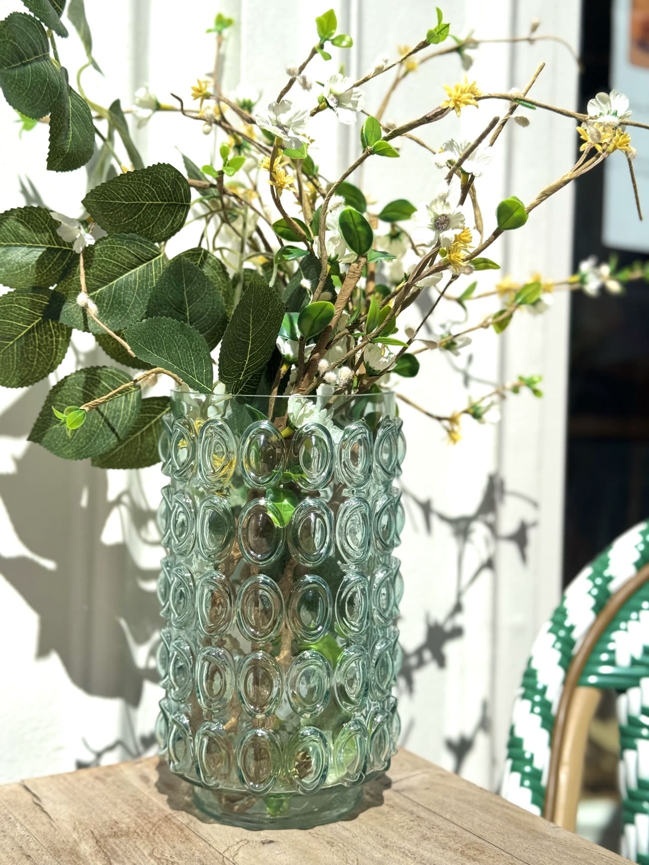 Vase Bal en verre transparent – motifs ronds en relief, design élégant