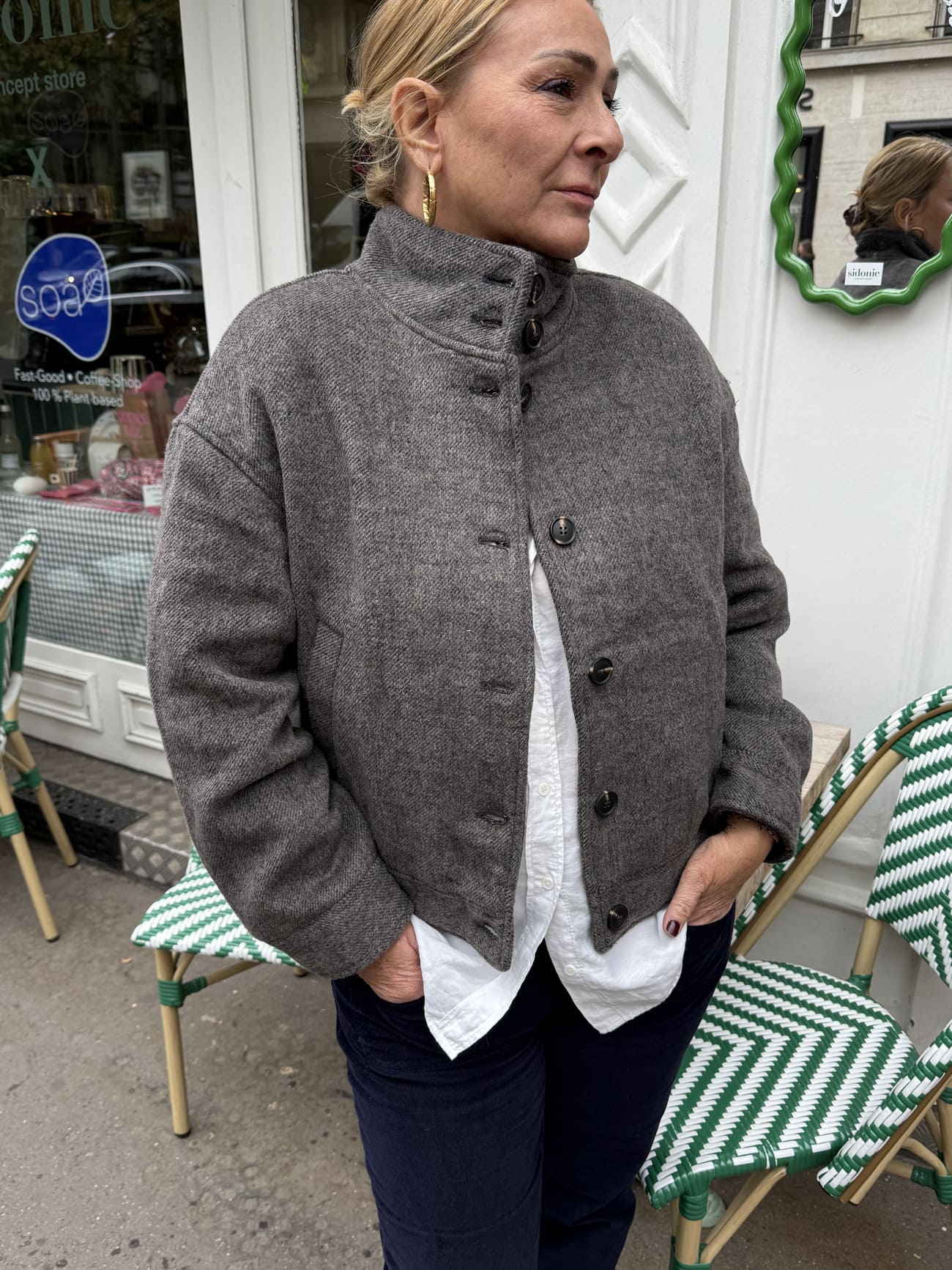 veste courte à chevron gris vue de face