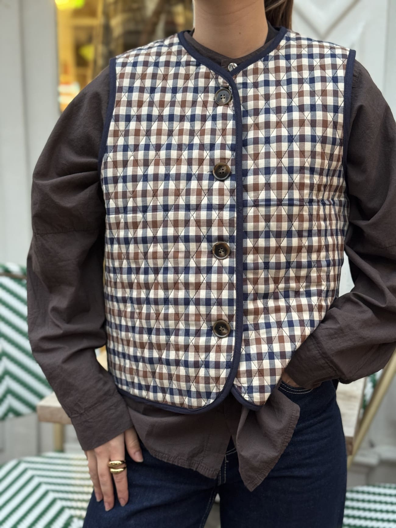 veste sans manche vichy portée