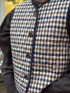 veste vichy sans manches de près